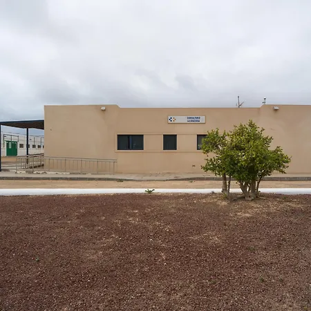 La Casa De La Graciosa * Caleta de Sebo