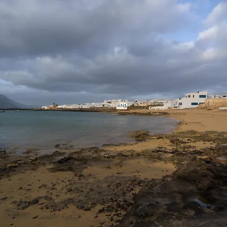 La Casa De La Graciosa * Caleta de Sebo